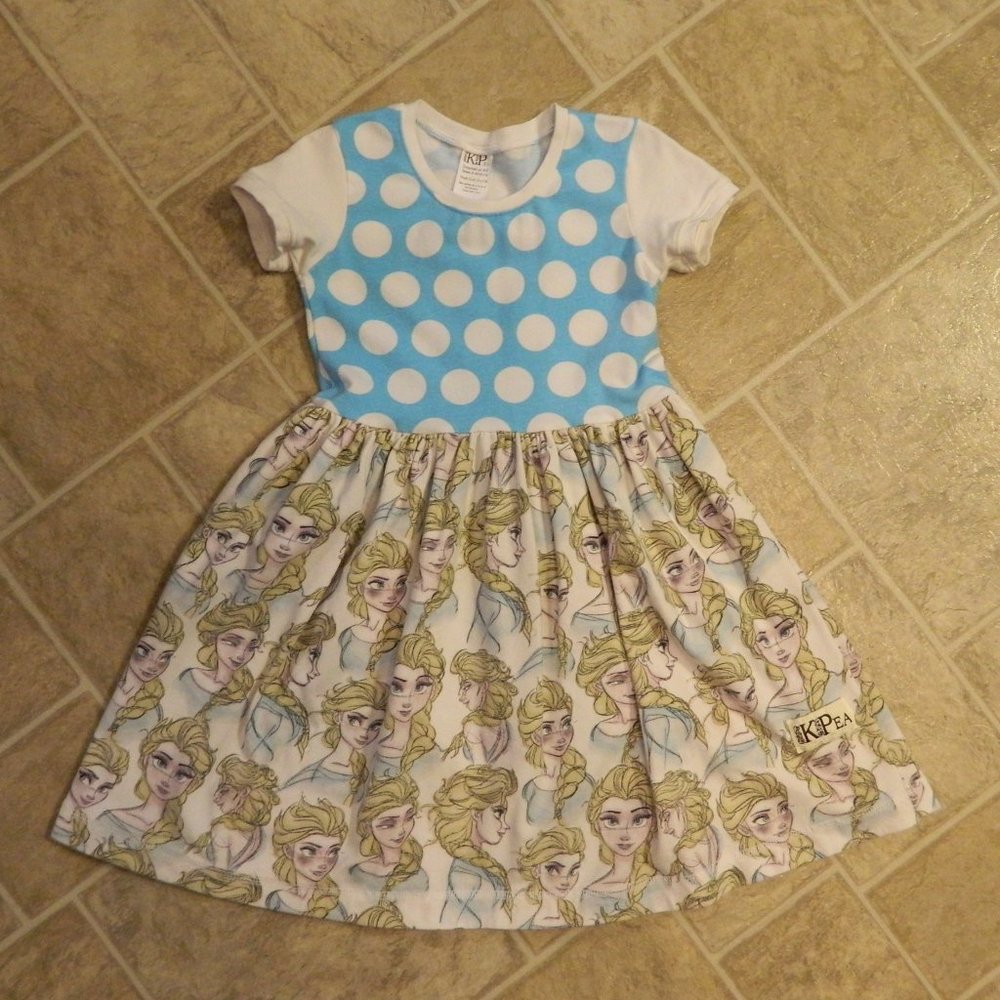 Girls size 4 Knit Dress Frozen  Elsa Theme